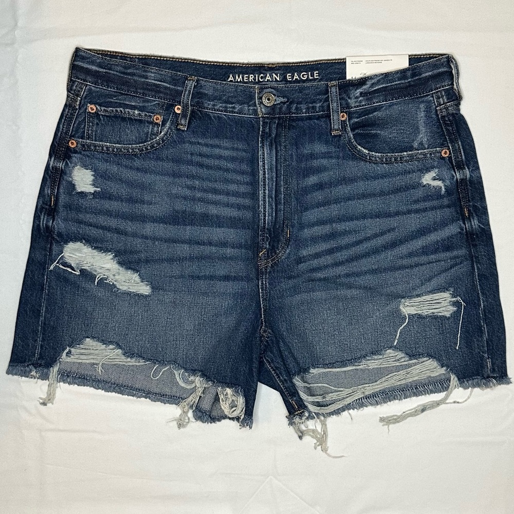 American Eagle 90’s Boyfriend Mid-Length Denim Shorts NWT